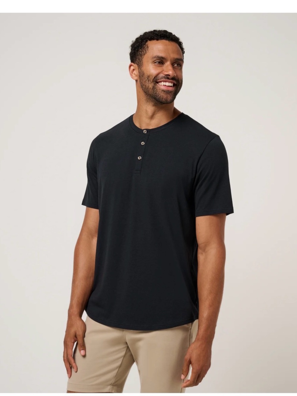 TravisMathew Men's Cloud Henley Black Size Large Short Sleeve